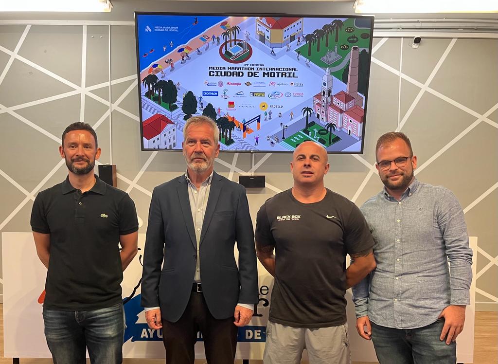 El Área de Deportes reconoce la labor de los patrocinadores de la 39º Media Maratón Internacional Ciudad de Motril